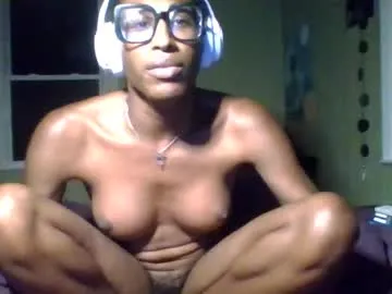 EmiliaWalker – webcam model profile photo Image 13