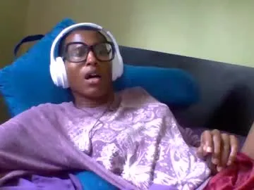 EmiliaWalker – webcam model profile photo Image 6