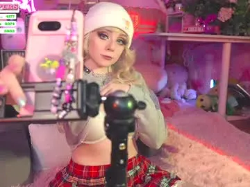 iamsomeone1234 – webcam model profile photo Image 12