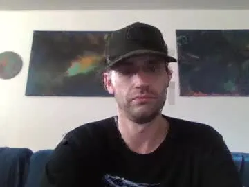 iamsomeone1234 – webcam model profile photo Image 17