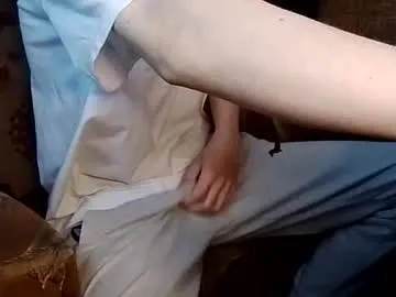 emilywarren296 – webcam model profile photo Image 4