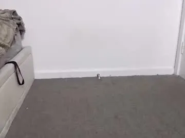 Mara – webcam model profile photo Image 11