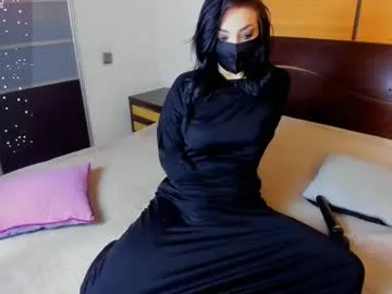 IsaBalmain – webcam model profile photo Image 7