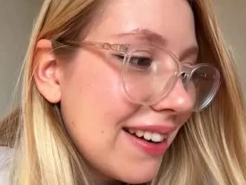 EmiliaWalker – webcam model profile photo Image 15