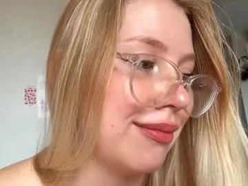 EmiliaWalker – webcam model profile photo Image 8