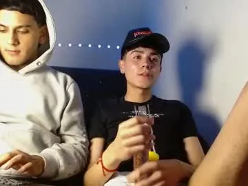 andres01_ – webcam model profile photo Image 11