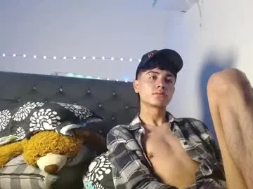 andres01_ – webcam model profile photo Image 15