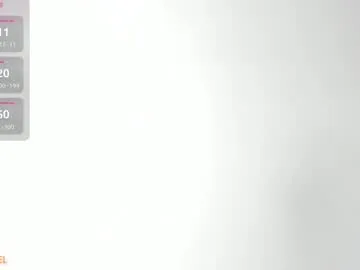 Dolce – webcam model profile photo Image 10