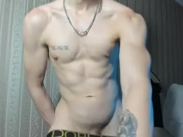 ViviennePower – webcam model profile photo Image 3