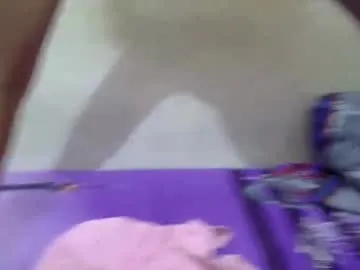 GretaCyrus cam session Image 10