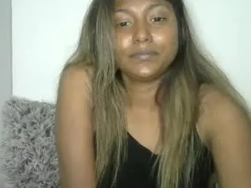 naisharousell – webcam model profile photo Image 9