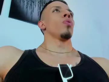 EllieParkeer – webcam model profile photo Image 9