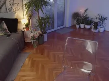 vanessa__garcia – webcam model profile photo Image 5