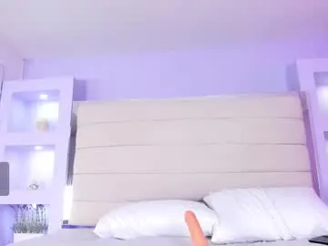 shannelpink_ – webcam model profile photo Image 15