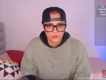 EmiliaWalker – webcam model profile photo Image 14