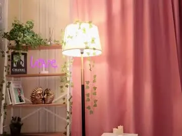 CristinaRous – webcam model profile photo Image 13