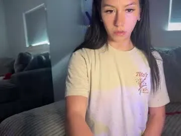 iamsomeone1234 – webcam model profile photo Image 12