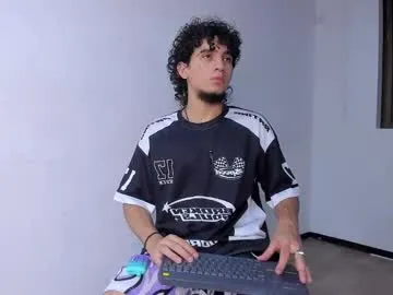 ChloeCerisse – webcam model profile photo Image 4