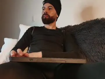 shreya_0 – webcam model profile photo Image 16