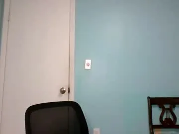 passionbond – webcam model profile photo Image 15