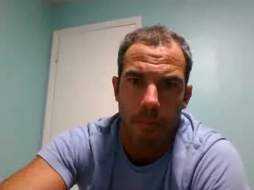 passionbond – webcam model profile photo Image 3