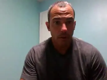 passionbond – webcam model profile photo Image 4