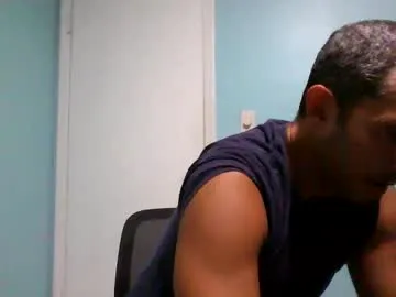 passionbond – webcam model profile photo Image 7