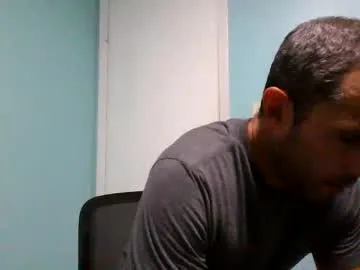 passionbond – webcam model profile photo Image 8