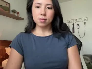 IsaBalmain – webcam model profile photo Image 13