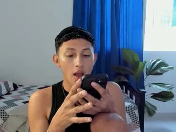 LucyRosenfelds – webcam model profile photo Image 5