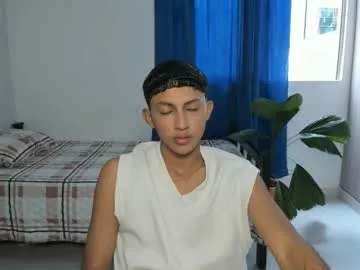 LucyRosenfelds – webcam model profile photo Image 9