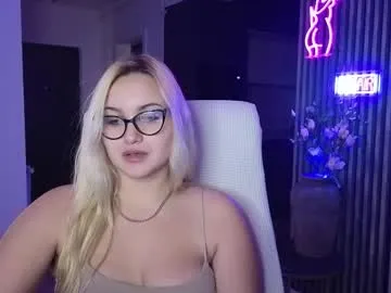 shreya_0 – webcam model profile photo Image 8