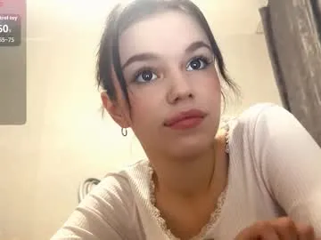 AmyBeck – webcam model profile photo Image 4