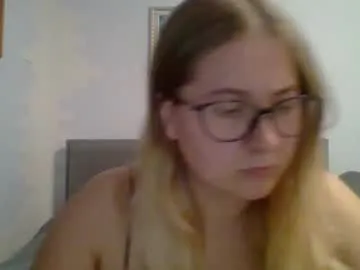 monicaflower – webcam model profile photo Image 3