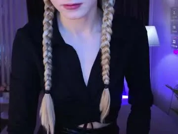 bookishdivya – webcam model profile photo Image 5