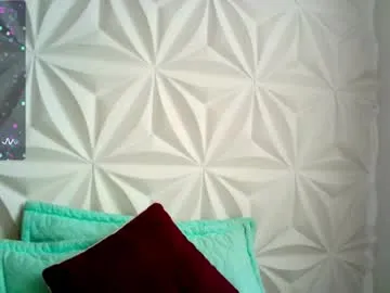 BellaJade – webcam model profile photo Image 8