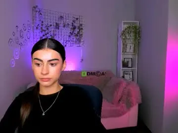 mae_nathan – webcam model profile photo Image 19