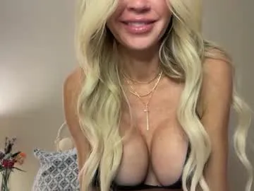 milkycute – webcam model profile photo Image 4