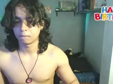 bluezed4 – webcam model profile photo Image 2