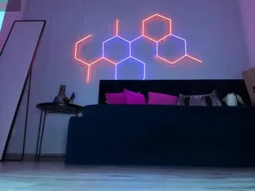 RosalinLafayette – webcam model profile photo Image 6