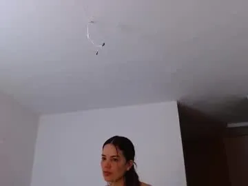 Mya – webcam model profile photo Image 2