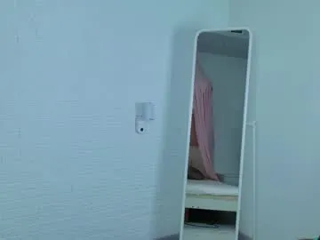 OliviaSparcks – webcam model profile photo Image 6