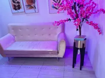 bookishdivya – webcam model profile photo Image 19