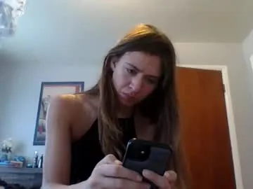 EmiliaWalker – webcam model profile photo Image 5