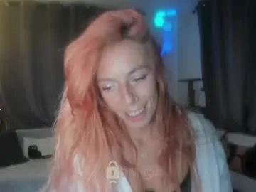 HellenSuric – webcam model profile photo Image 8