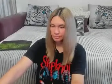 sofiakhanxo – webcam model profile photo Image 3