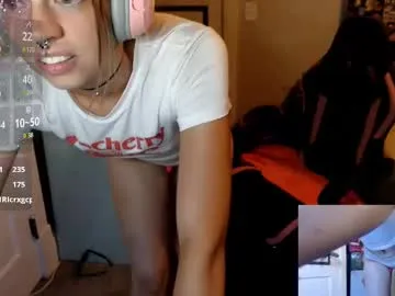 CorinaBaker – webcam model profile photo Image 5