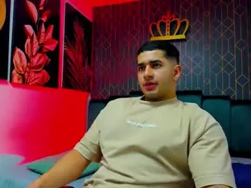 tomtimon11 – webcam model profile photo Image 10