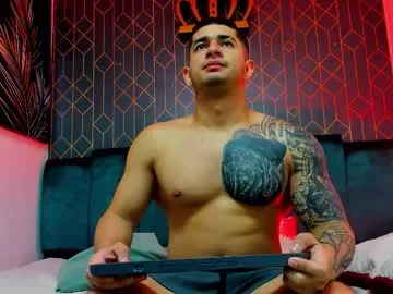 tomtimon11 – webcam model profile photo Image 18