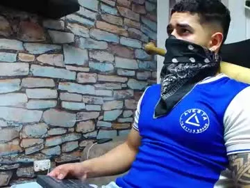 tomtimon11 – webcam model profile photo Image 4